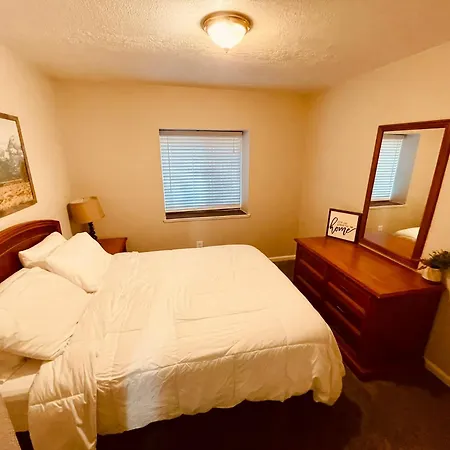 Iona Mercantile Bnb Rigby Exterior photo