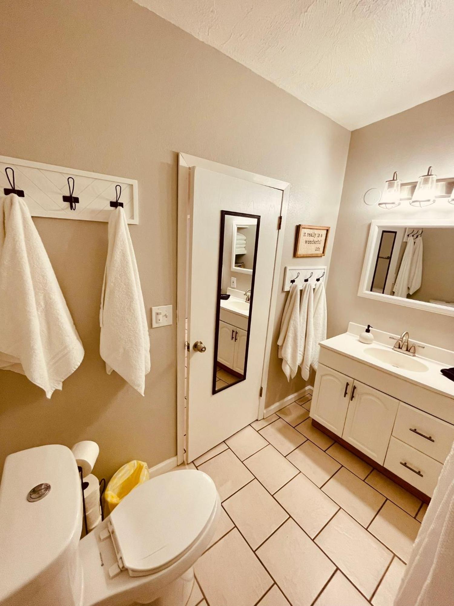 Iona Mercantile Apartment *